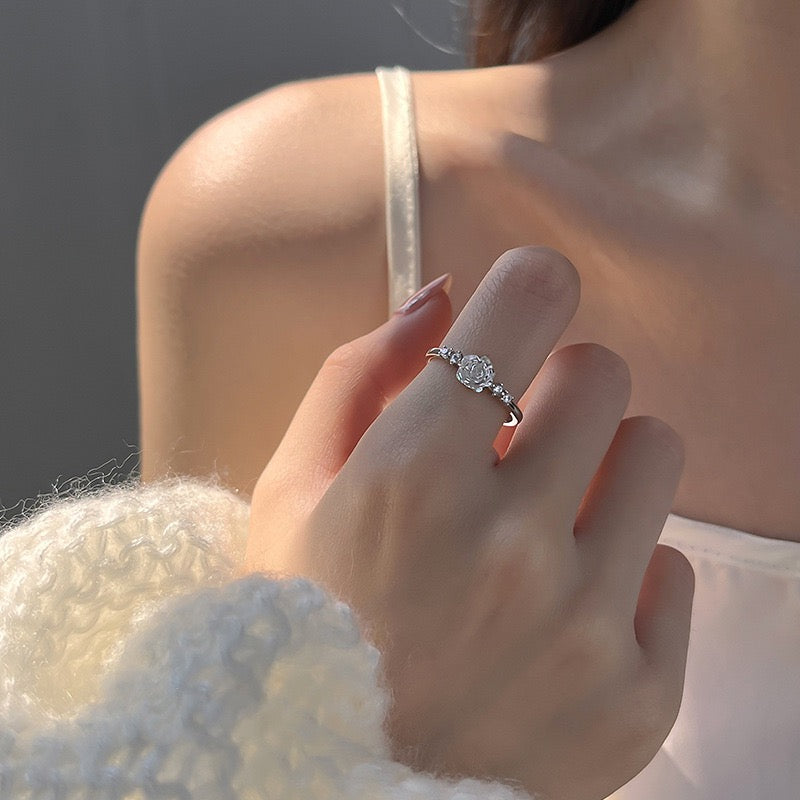 Light Luxury Crystal White Rose Ring