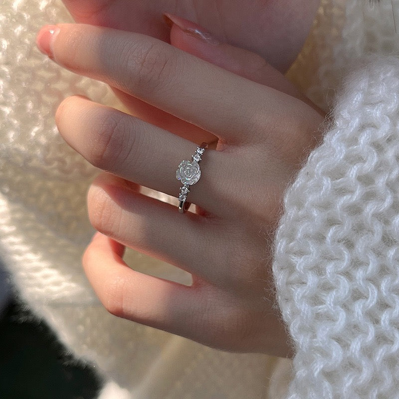 Light Luxury Crystal White Rose Ring