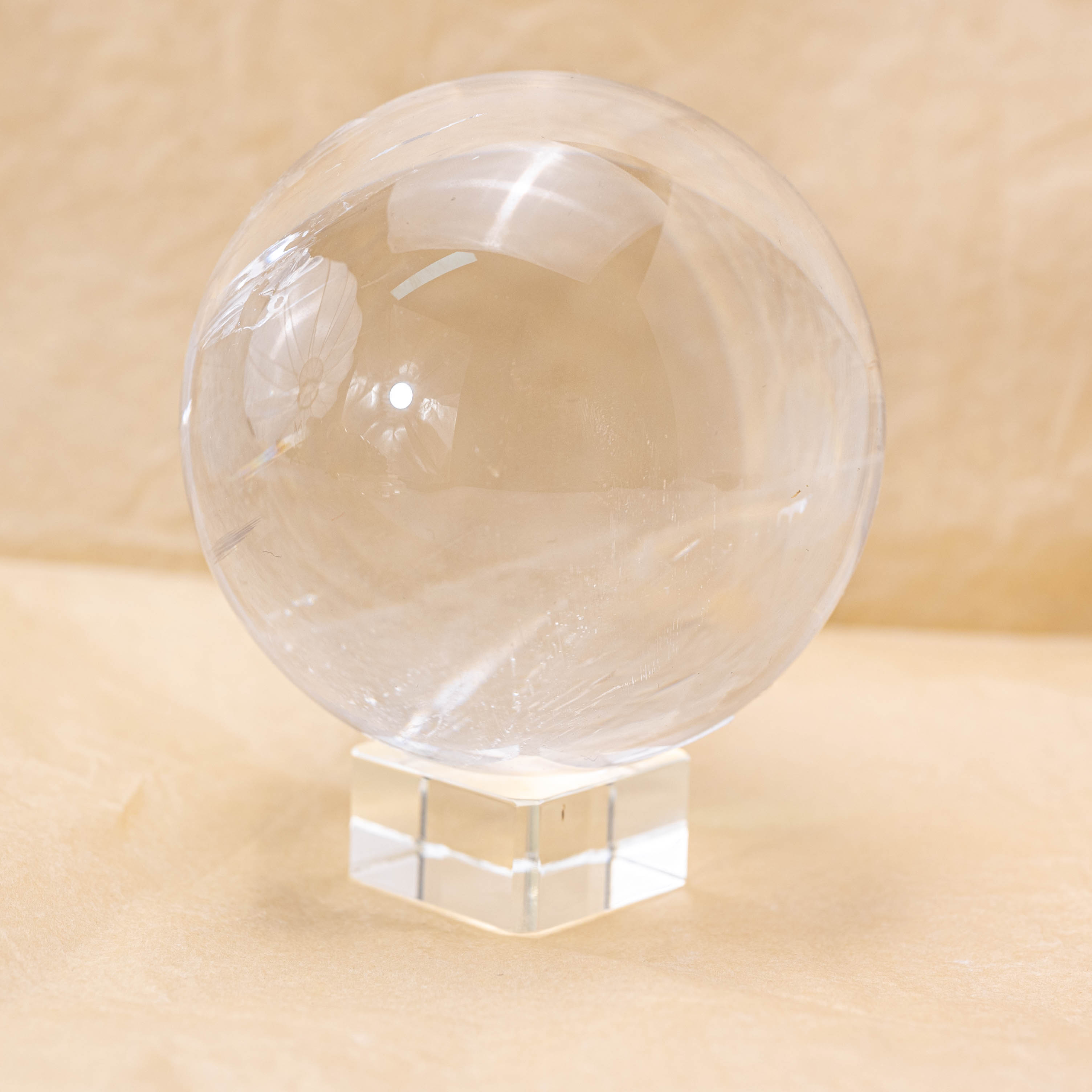 Clear Quartz Sphere for Healing and Energy Amplification, Perfect for Meditation and Spiritual Growth