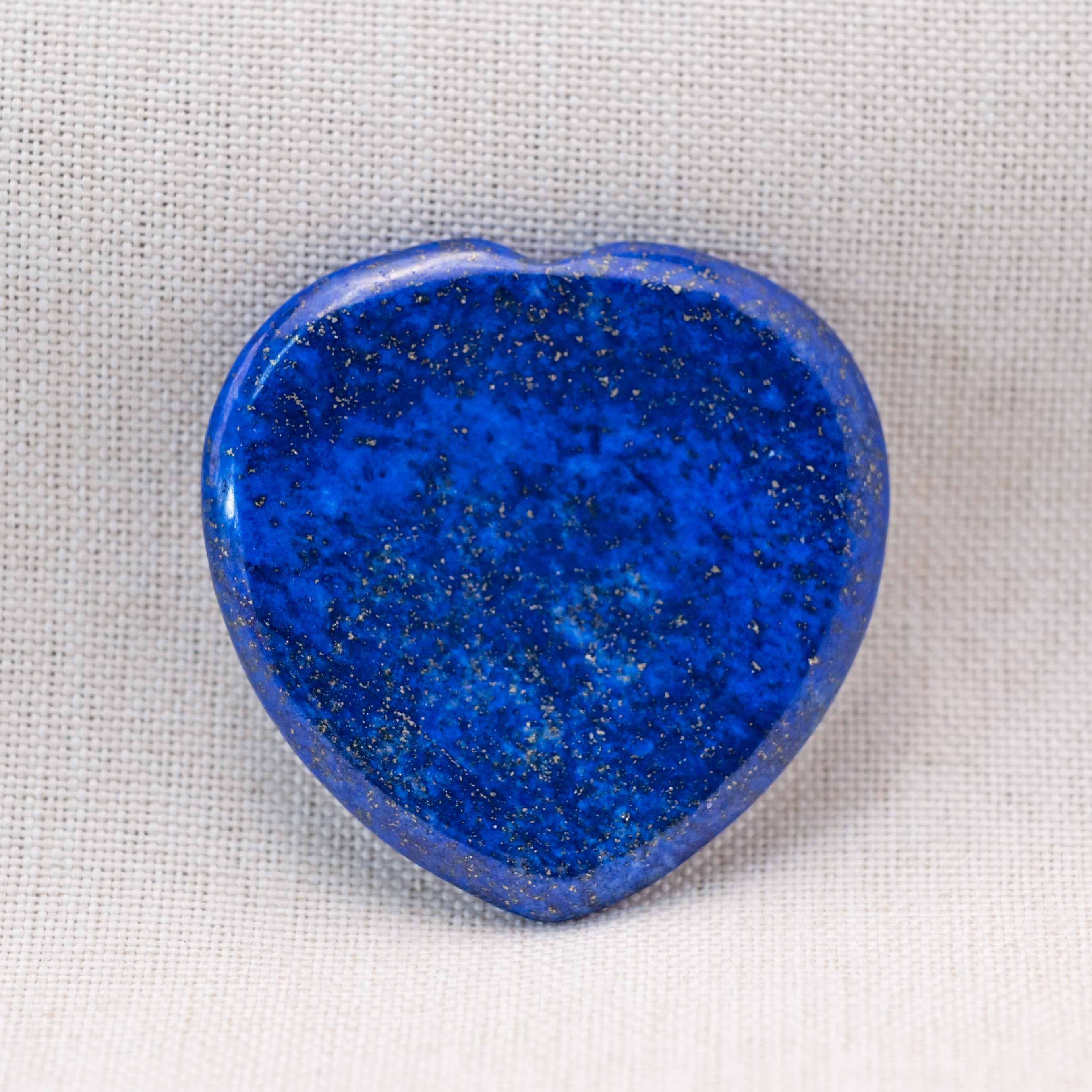 This worry stone promotes clarity and calmness