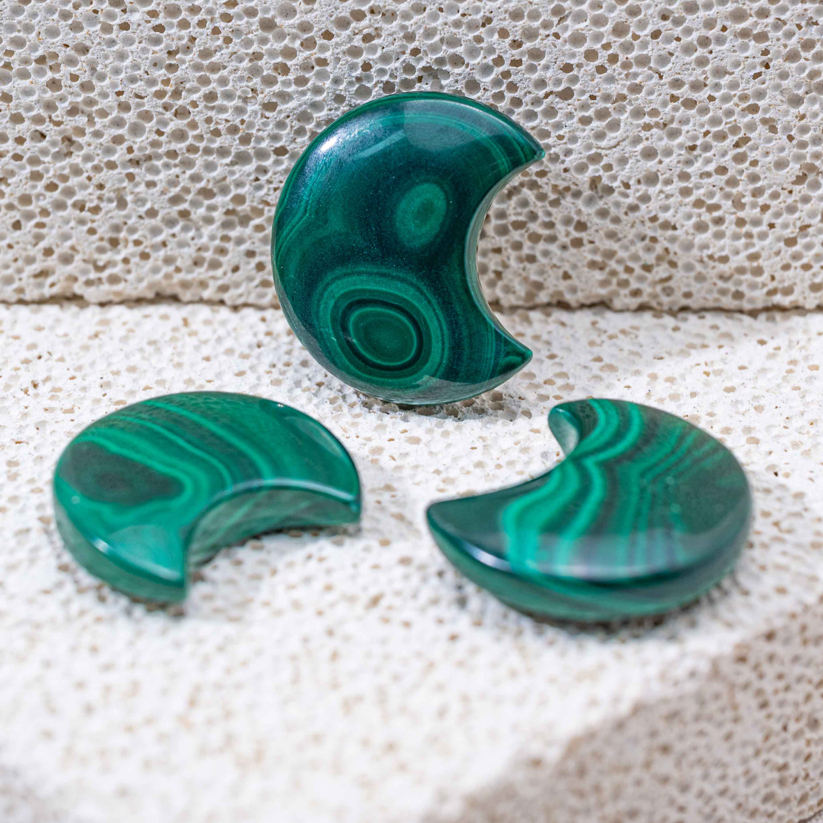 This Malachite Moon absorbs negative energies and radiates positive vibrations.