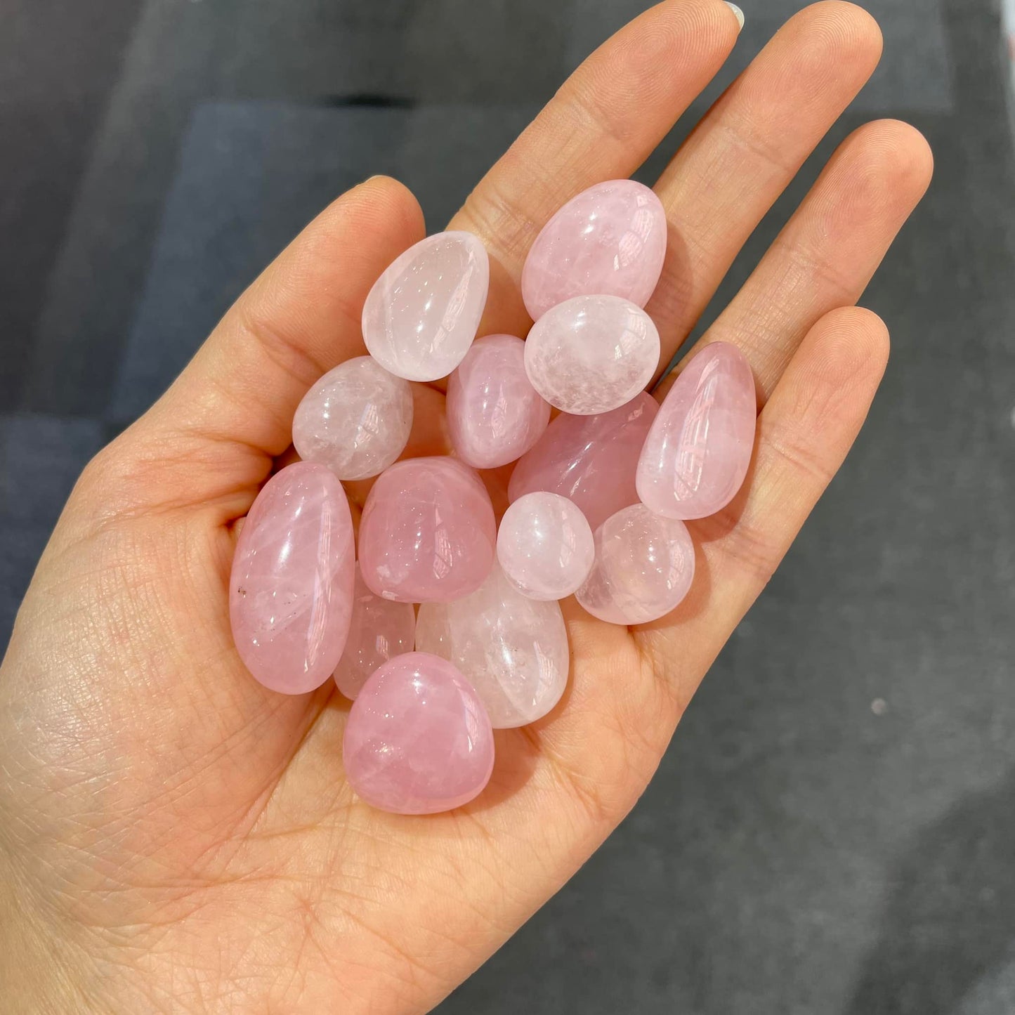 High-quality Rose Quartz Tumbled Stones In Bulk