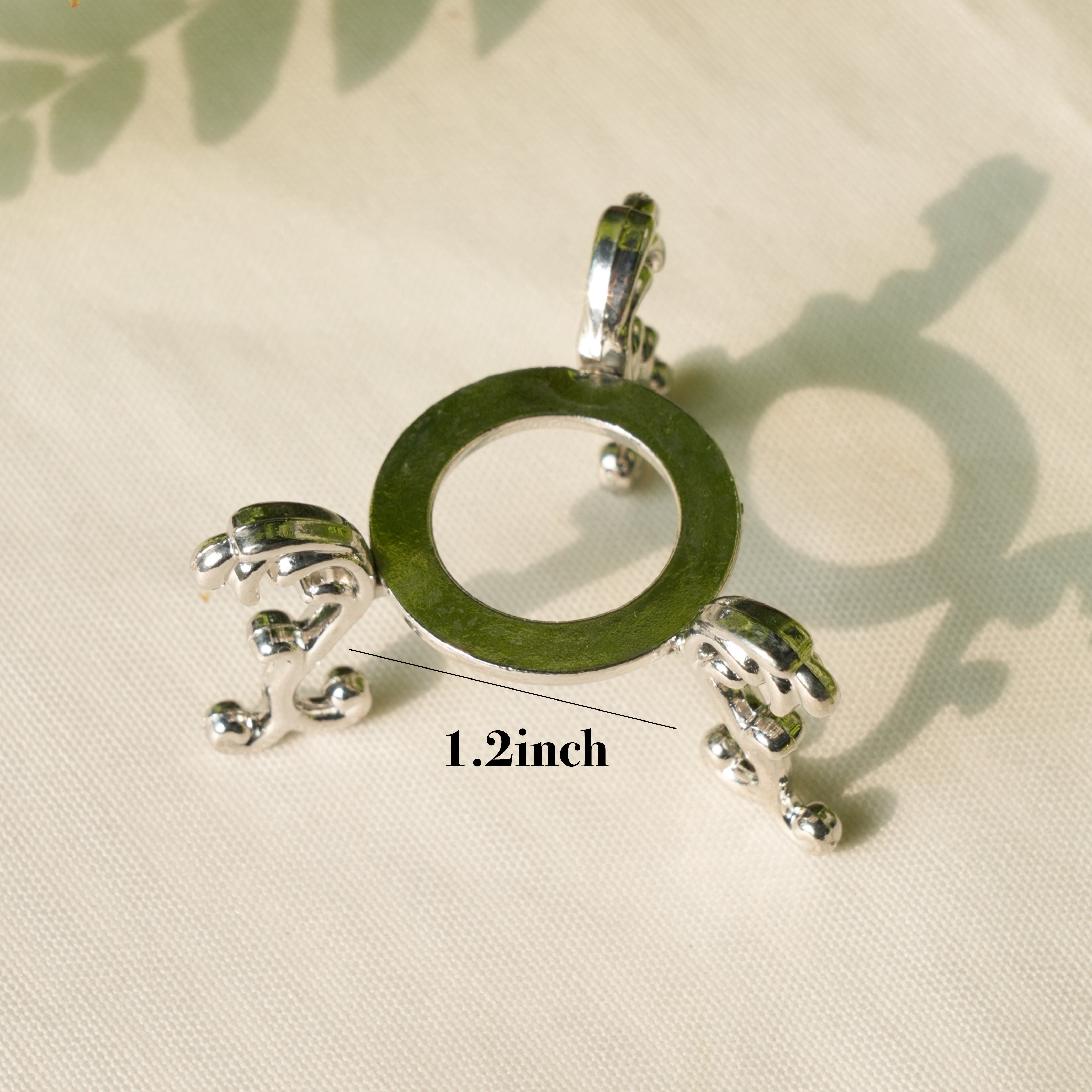 Metal Tripod Sphere Holder