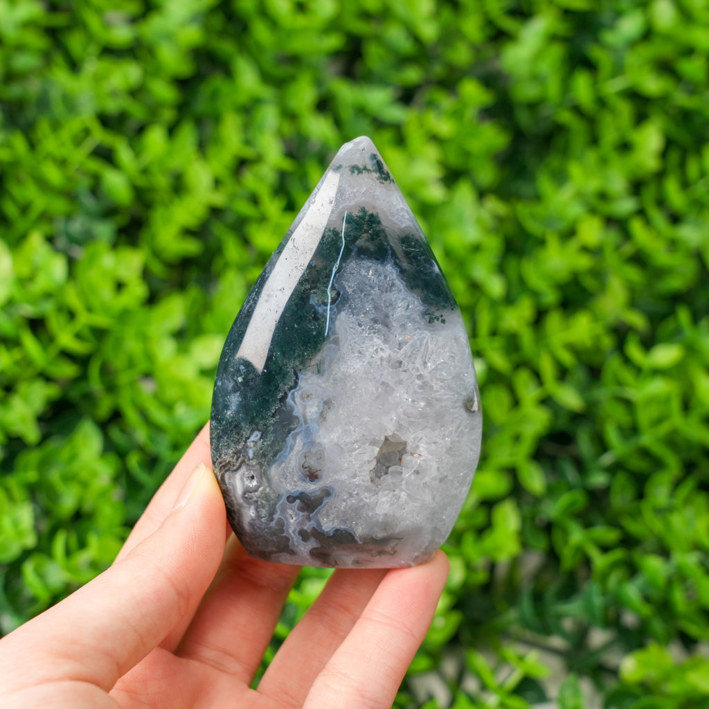 Moss Agate Ornament - Unique Veins, Home Decor & Healing Crystal