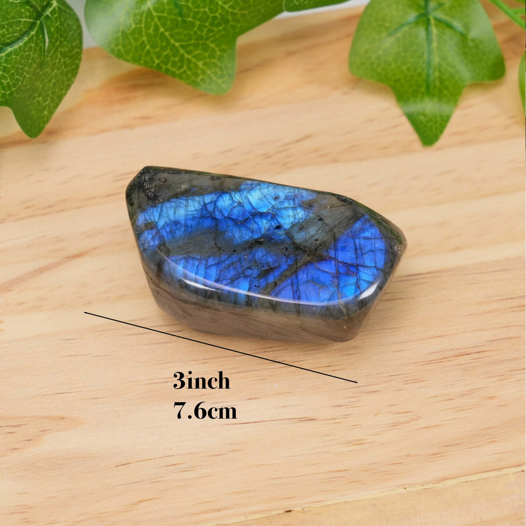Natural Labradorite Freeform Large Polished Flashy Spectrolite Stone, High-Flash Healing Crystal for Intuition & Magic, Unique Gemstone Decor for Office, Meditation & Reik