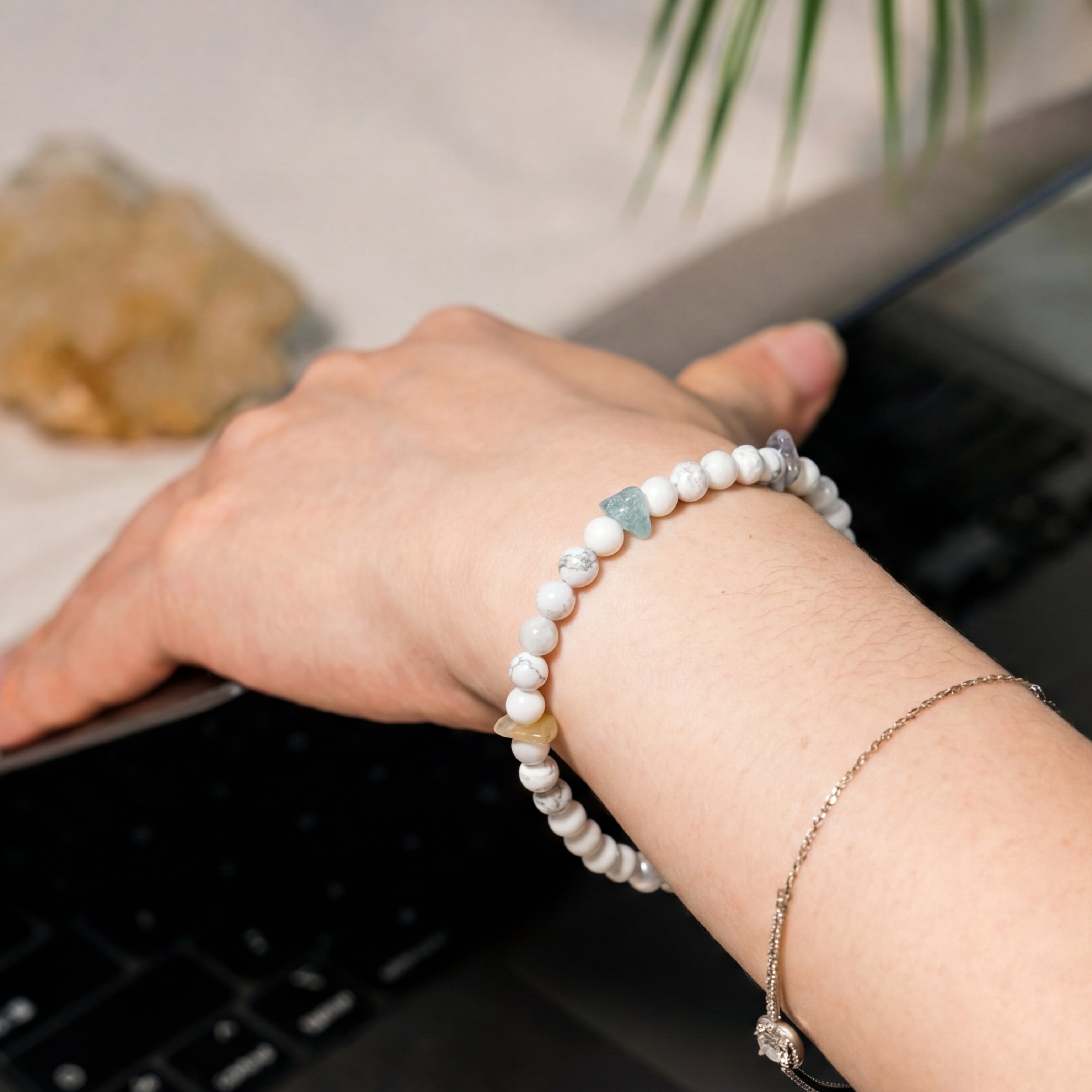 Howlite Pearl Handmade Bracelet