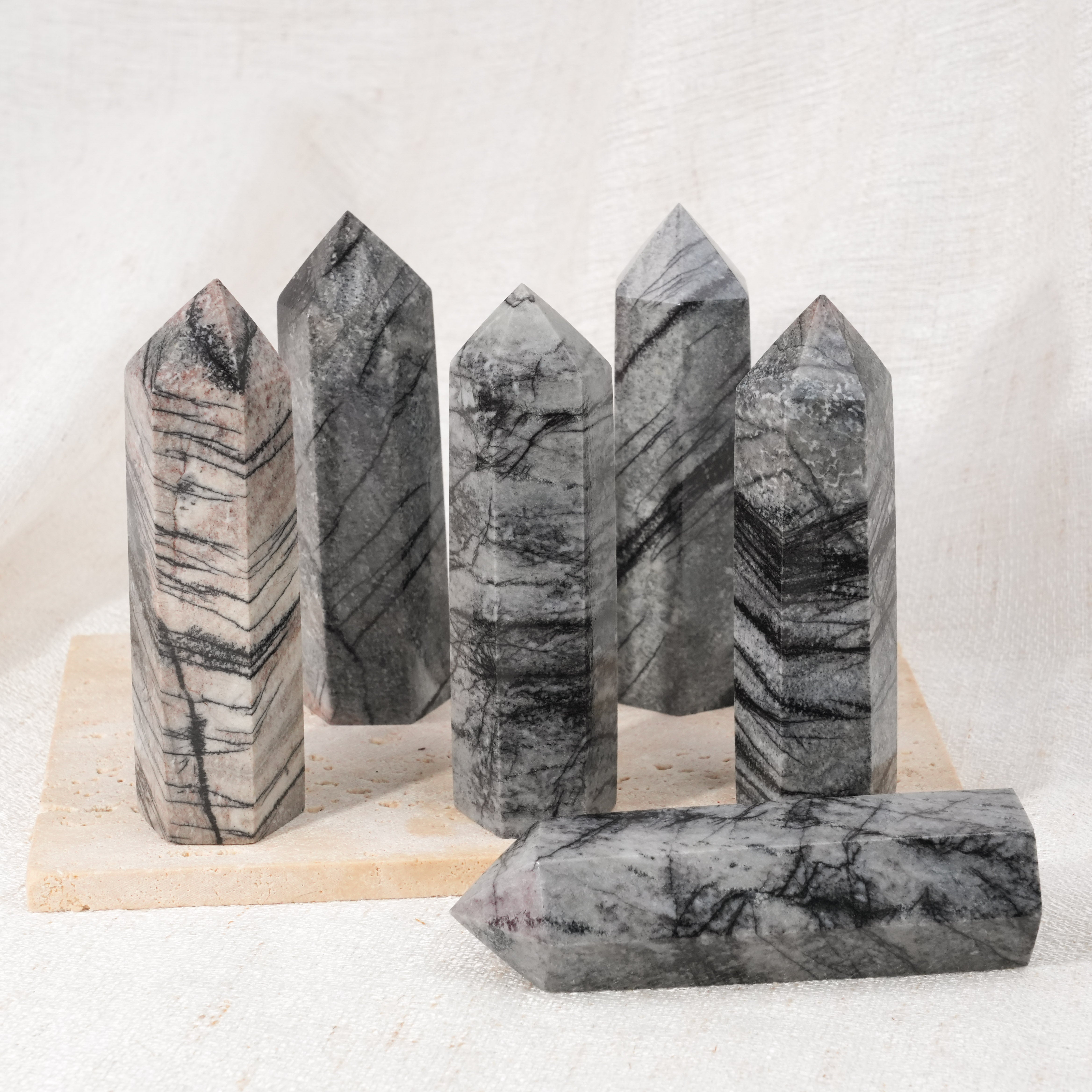 Black Net Stone Point