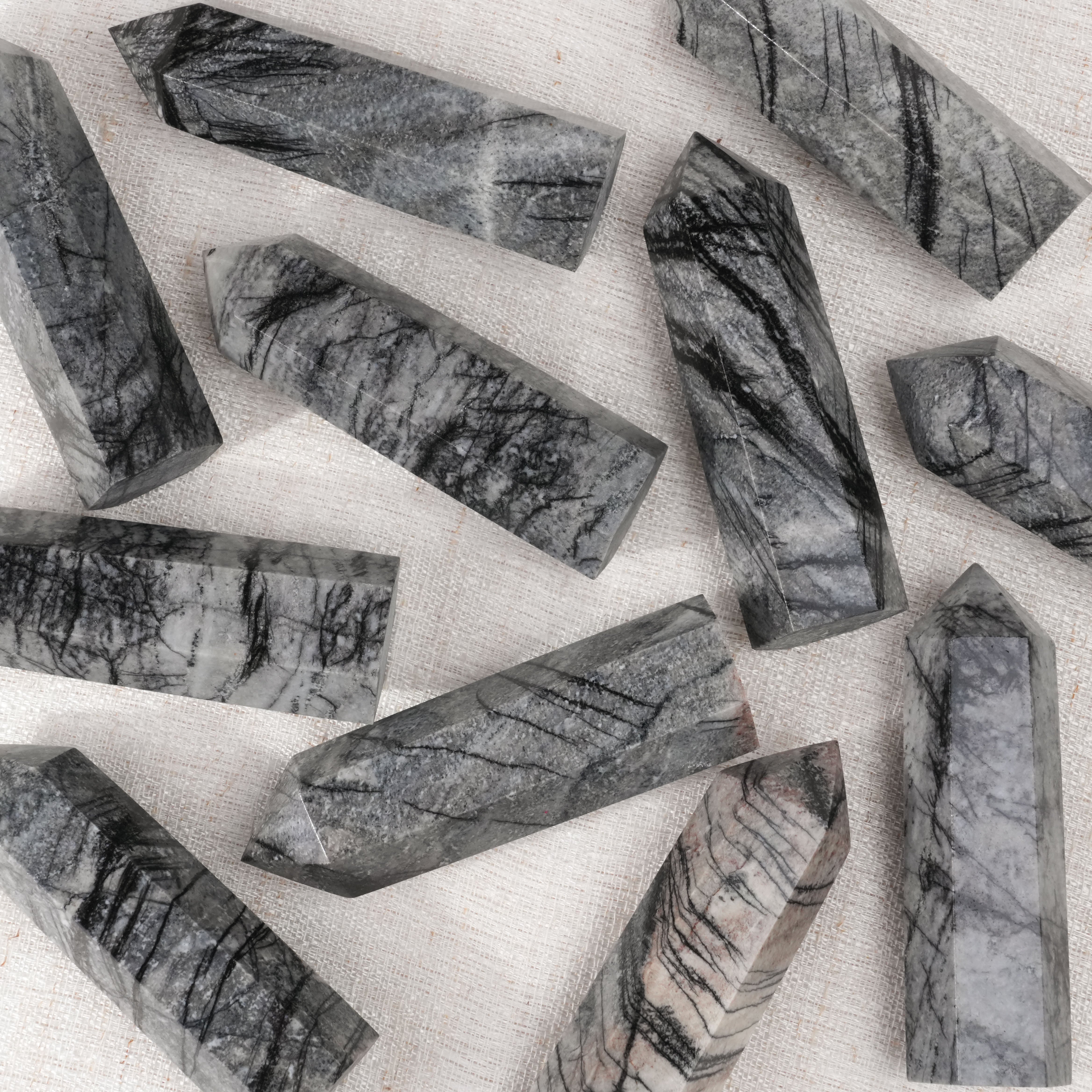 Black Net Stone Point