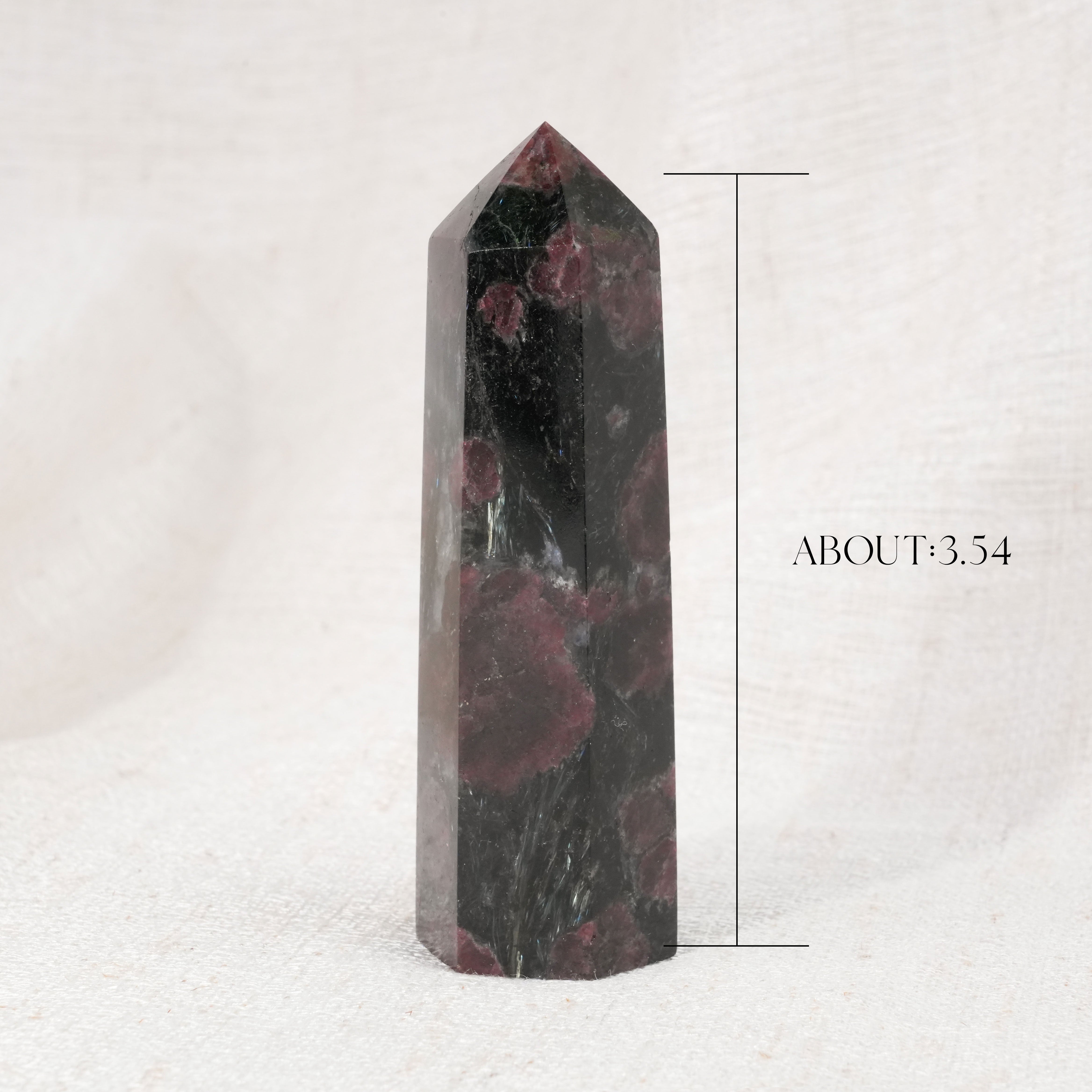 Astrophyllite Garnet Point