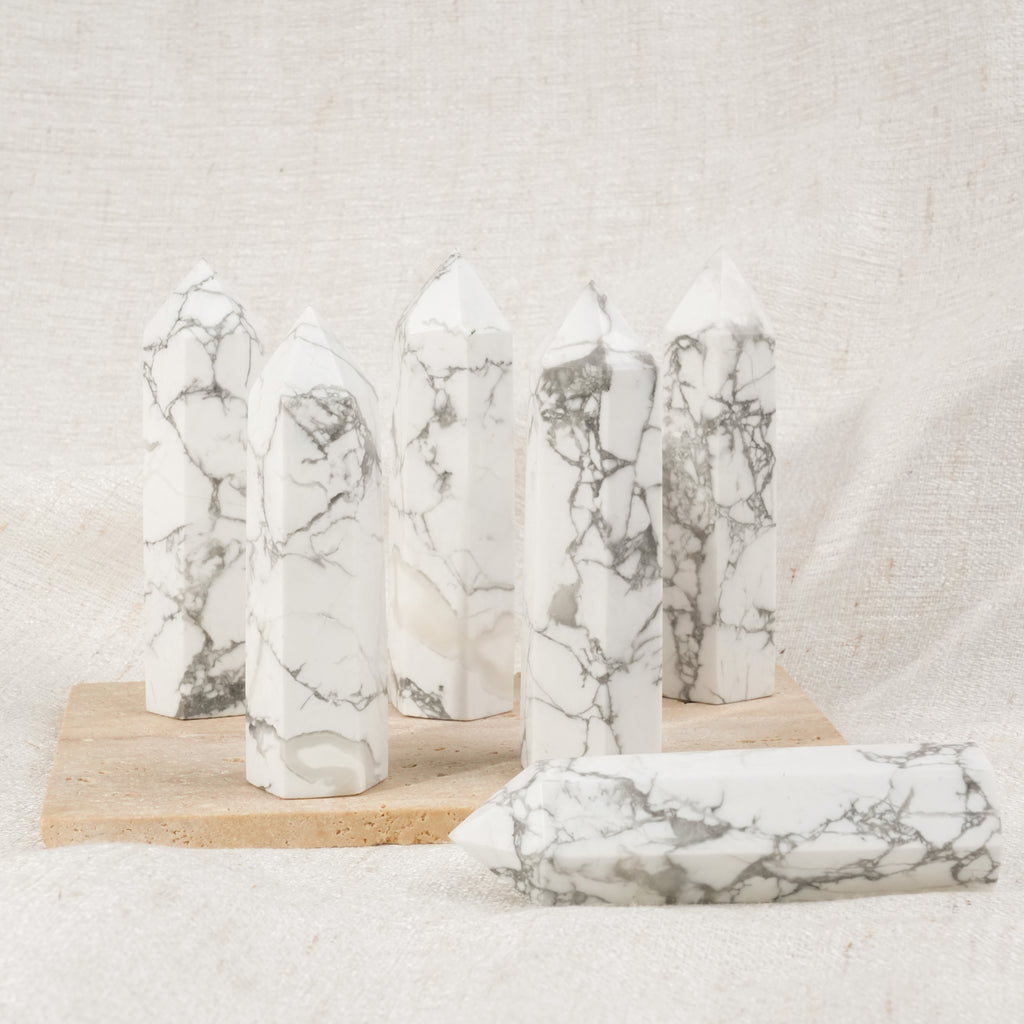 Howlite Point