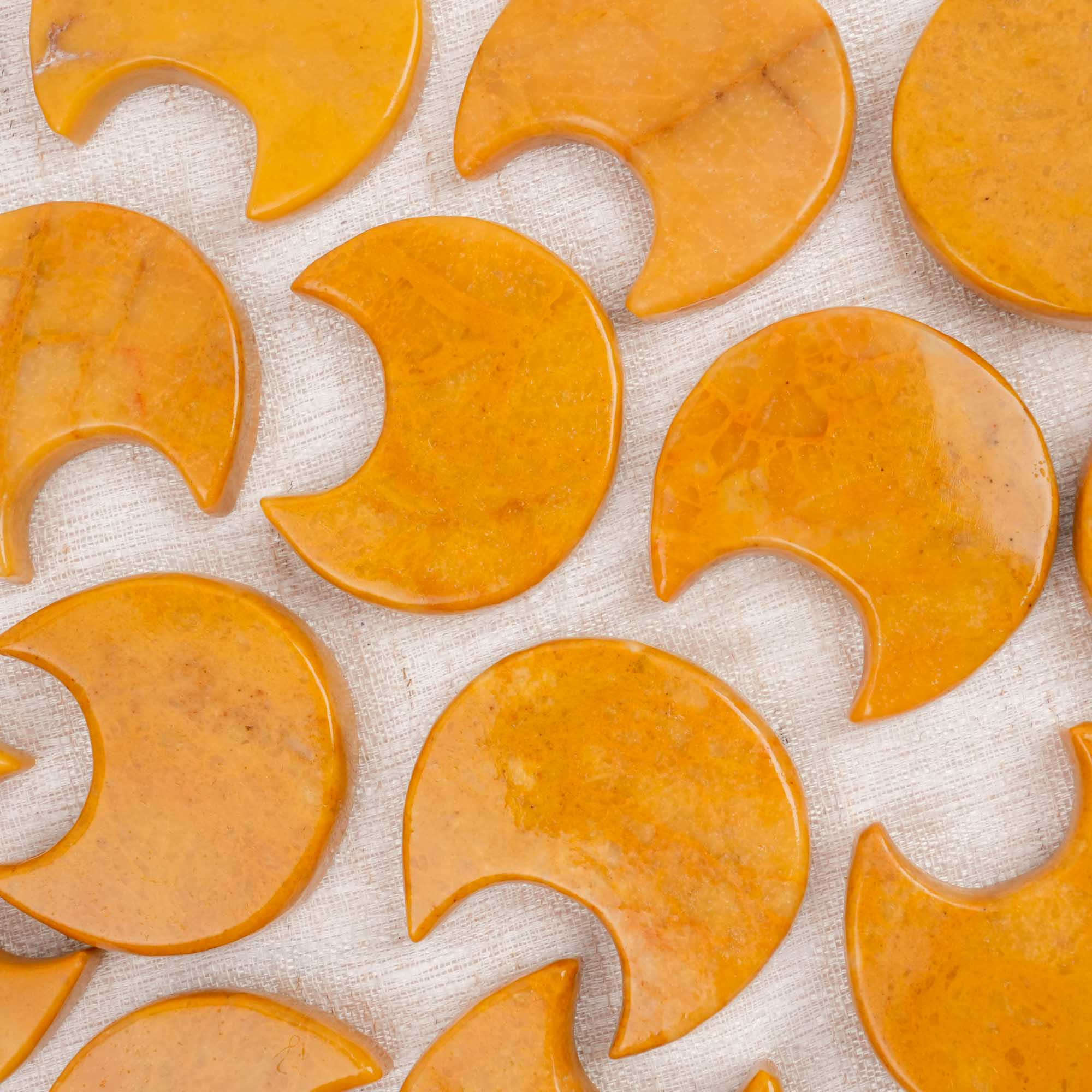 Yellow Jade Moon Palm Stone