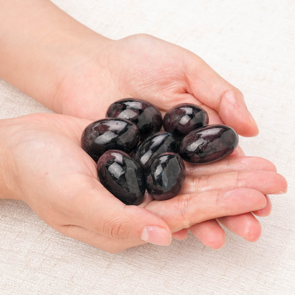 Garnet Tumbled Stone