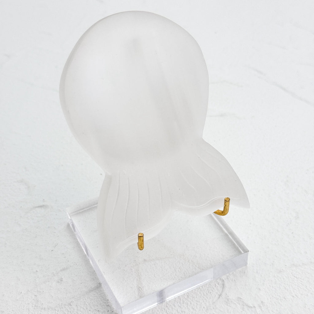 Decorative and functional Selenite bowl for cleansing and displaying gemstones