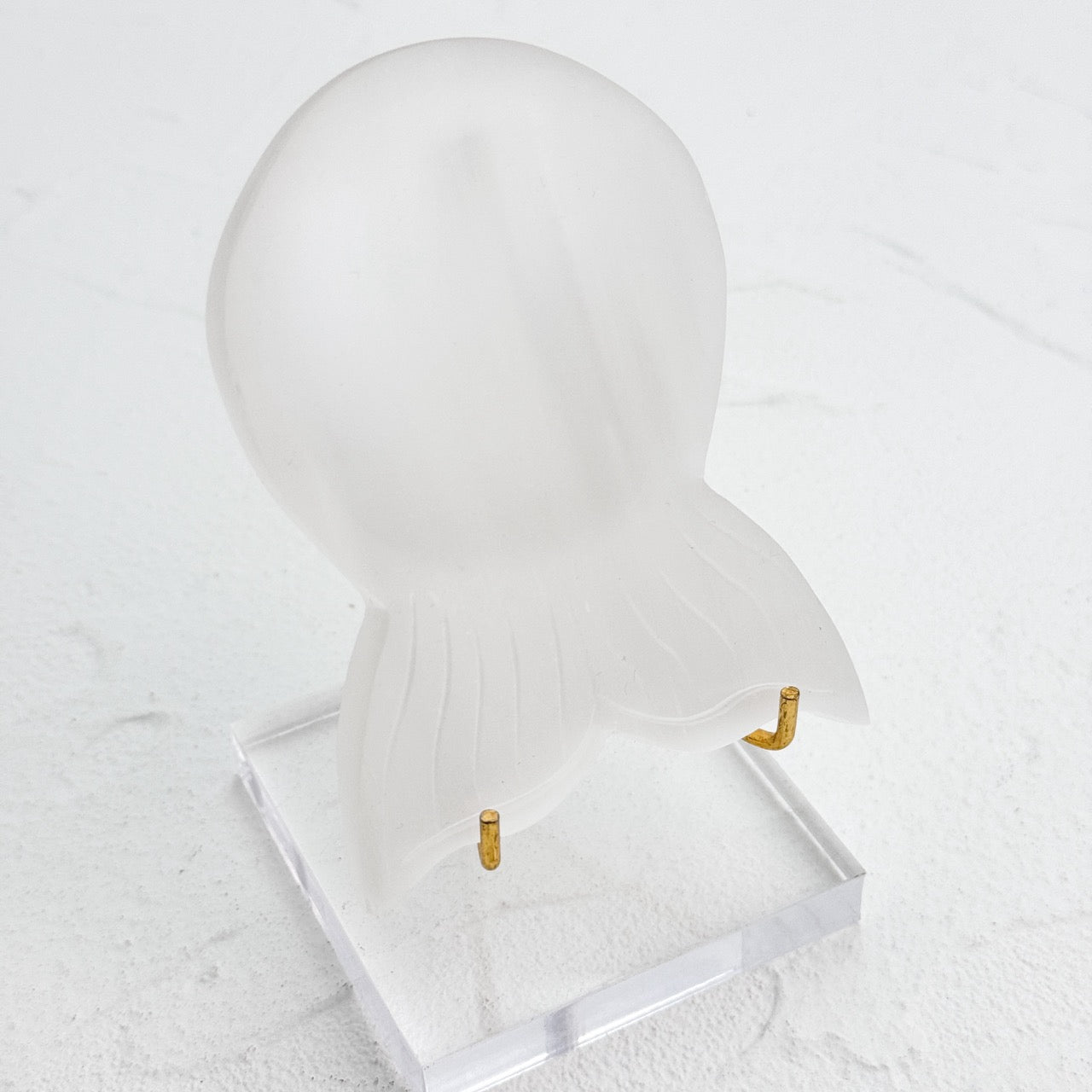 Decorative and functional Selenite bowl for cleansing and displaying gemstones