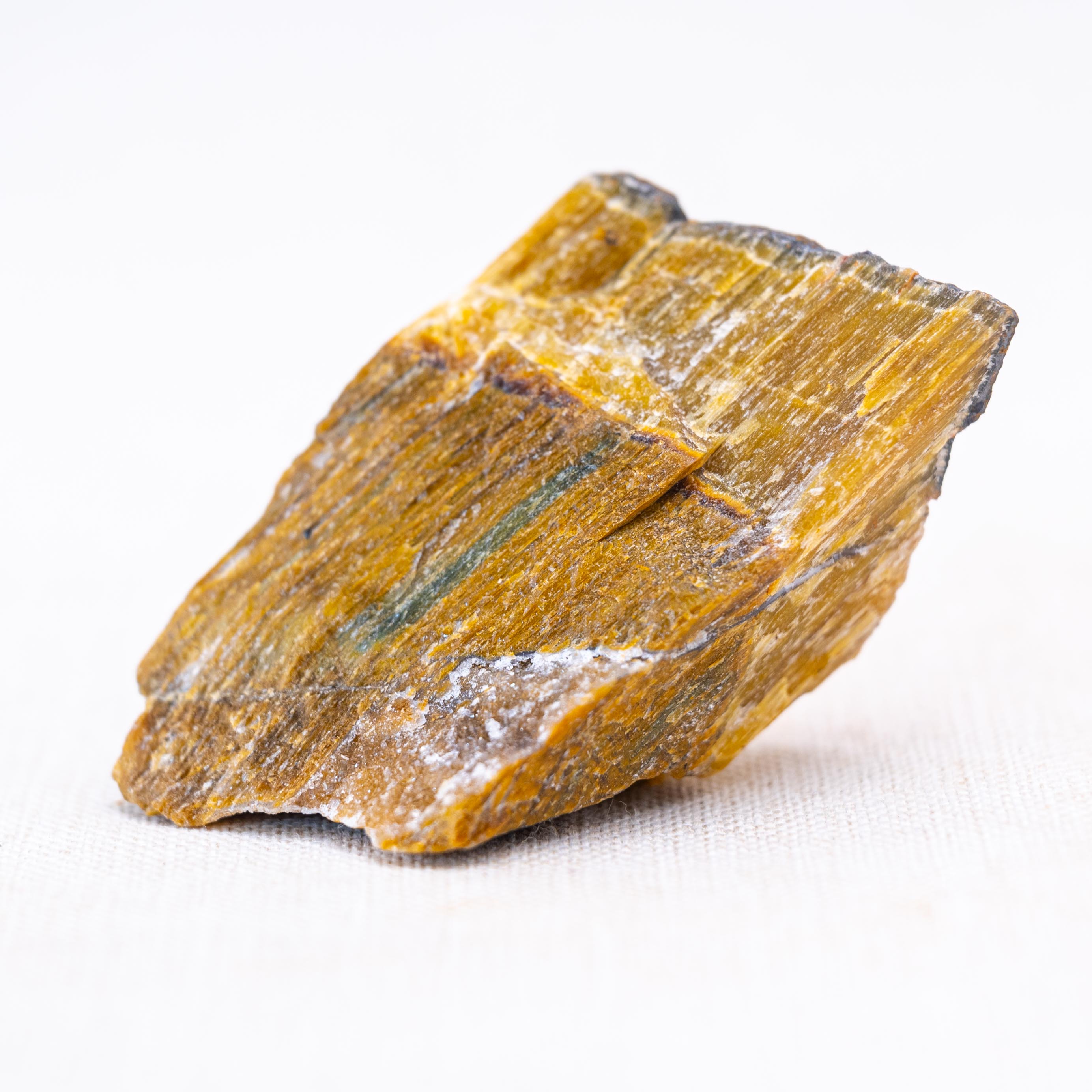 Use raw tiger eye crystal to balance your solar plexus chakra