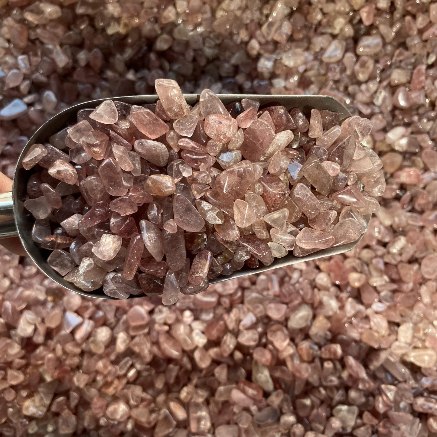 0.5-1.5cm Strawberry Quartz Crushed Stones In Bulk