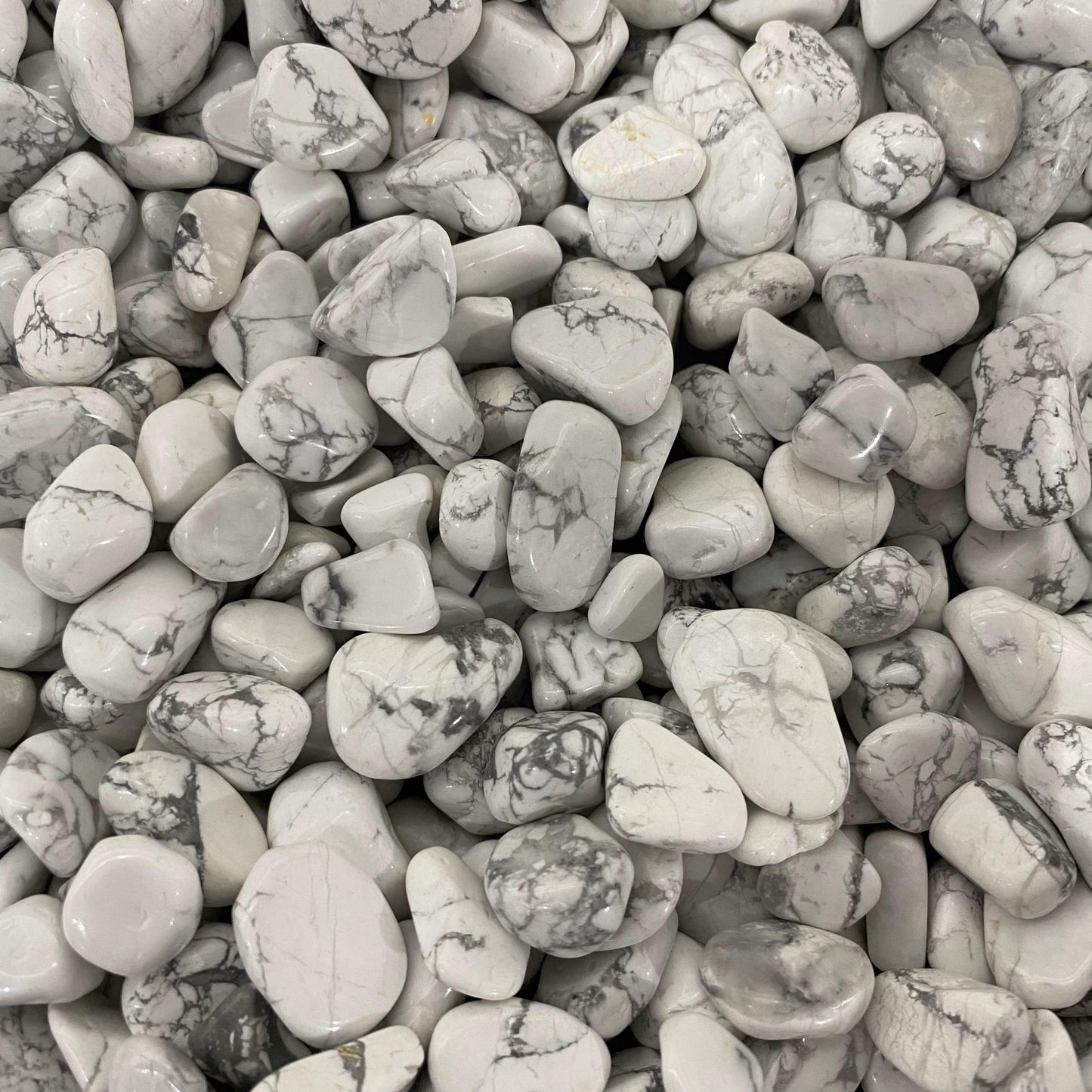 1.5-2.5cm Howlite Crushed Stones In Bulk