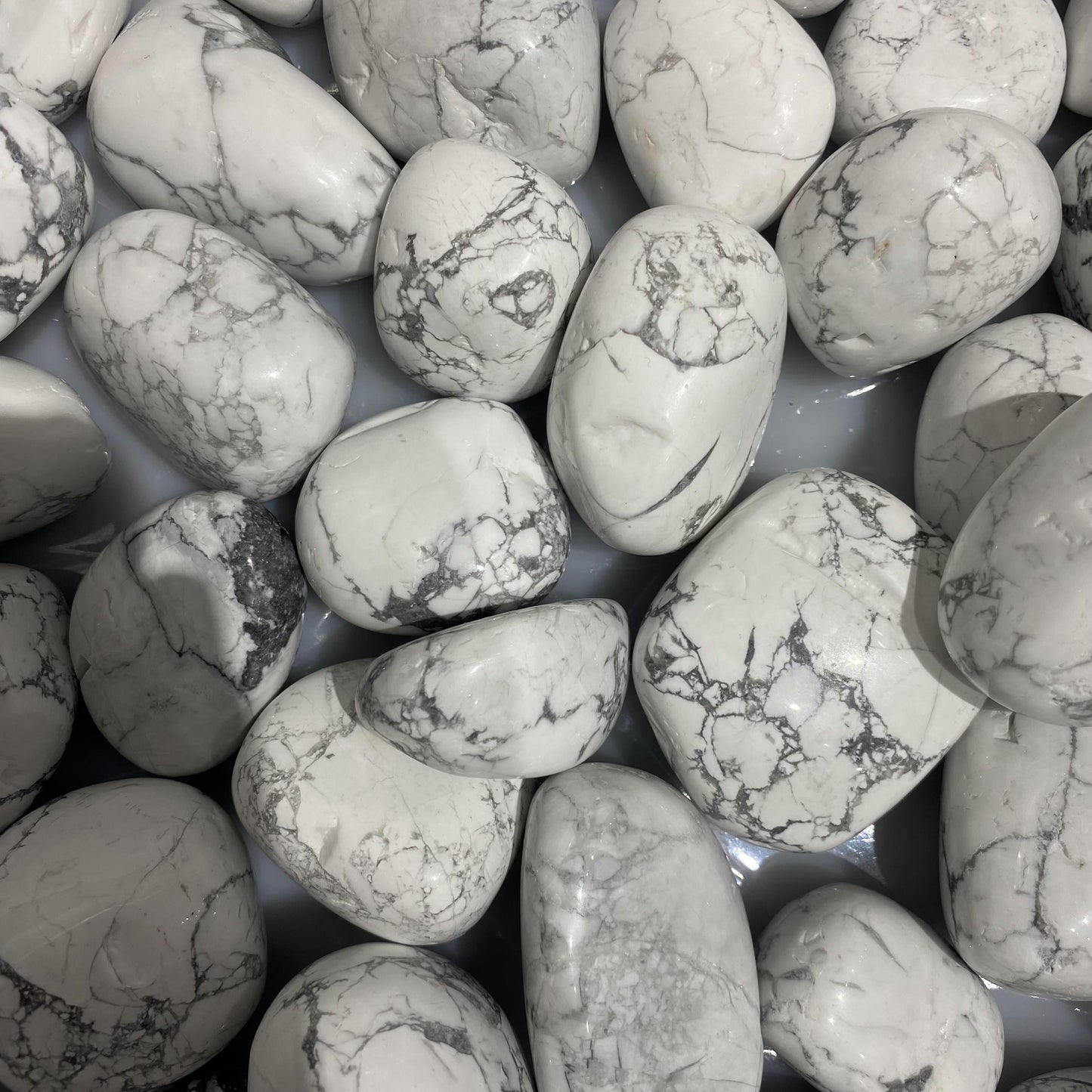 Howlite Tumbled Stones In Bulk