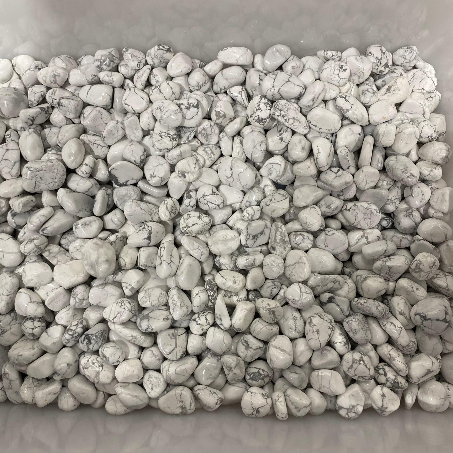 2-3cm Howlite Crushed Stones In Bulk