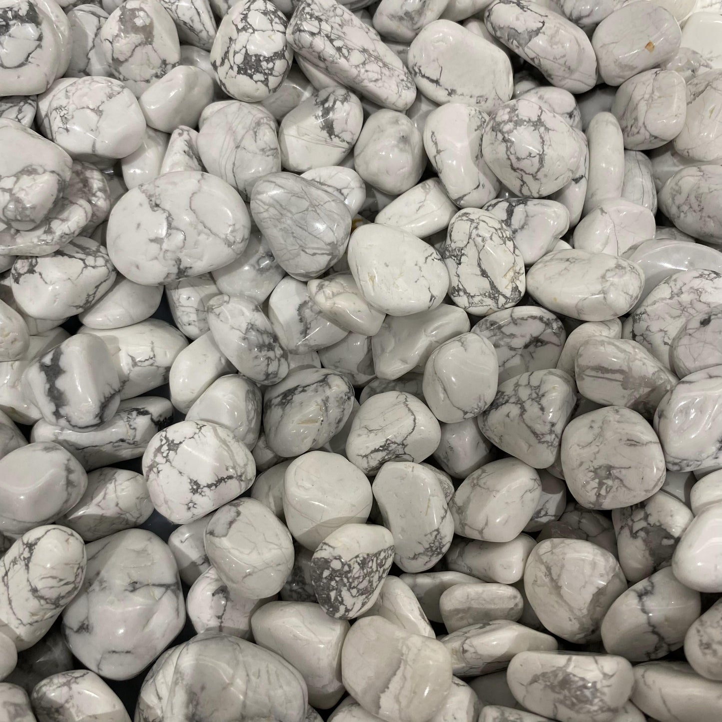 2-3cm Howlite Crushed Stones In Bulk