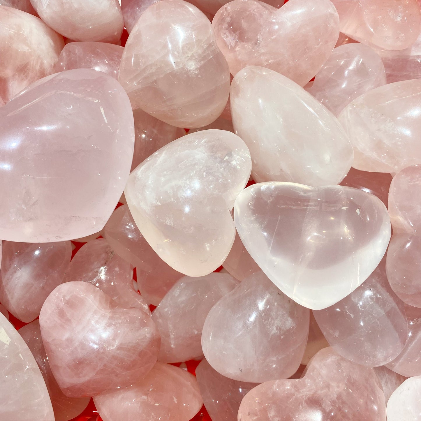 Piedra de palma de corazón de cuarzo rosa a granel