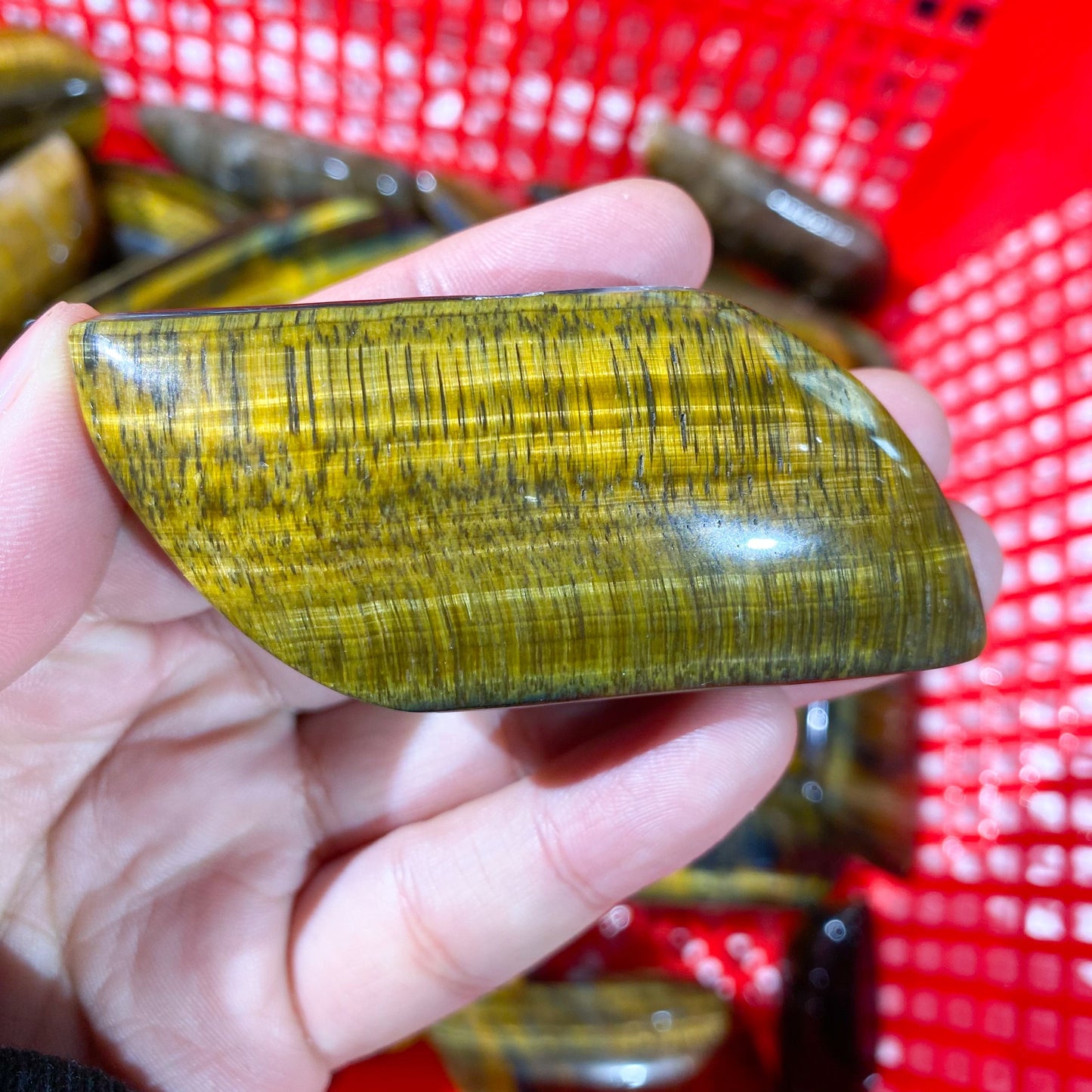 Yellow Tiger Eye Stone Leaf Palm Stone In Bulk