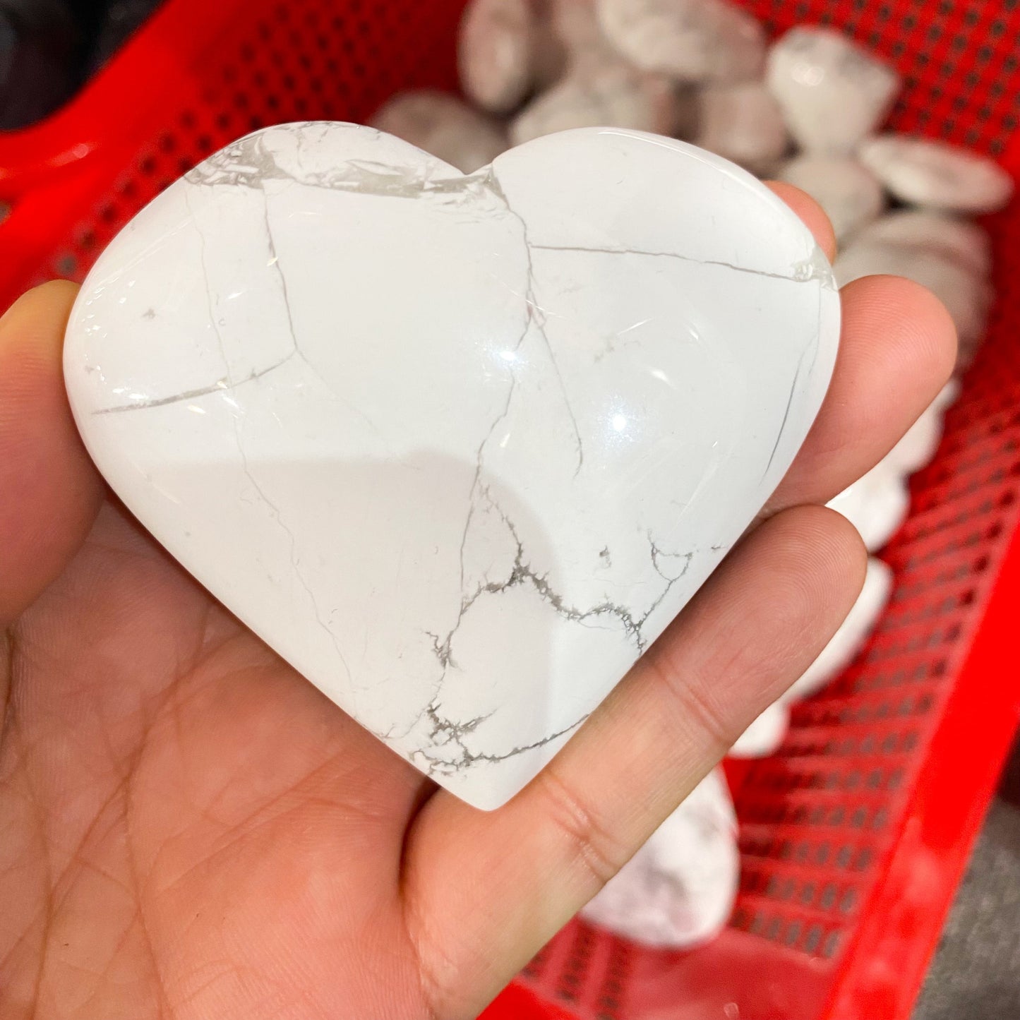 Howlite Heart Palm Stone In Bulk